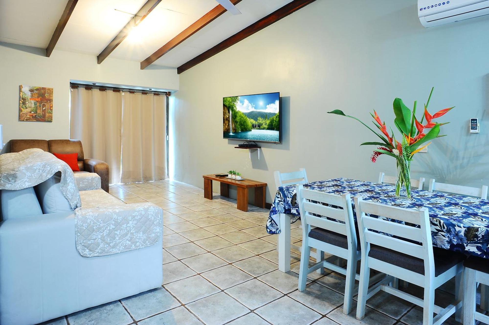 Private Fully Furnished Home At Wide Mouth Frog Hostel Quepos Exterior foto
